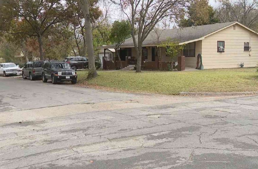 Teenage boy shoots his mother to death and kills himself in their Texas home
